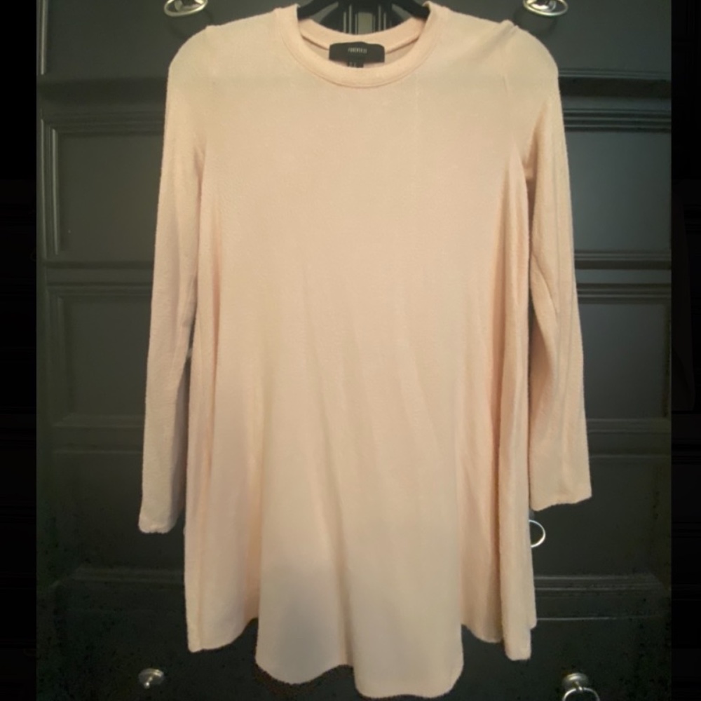 Long-sleeve babydoll/swing dress